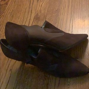 Martinez Valero pumps